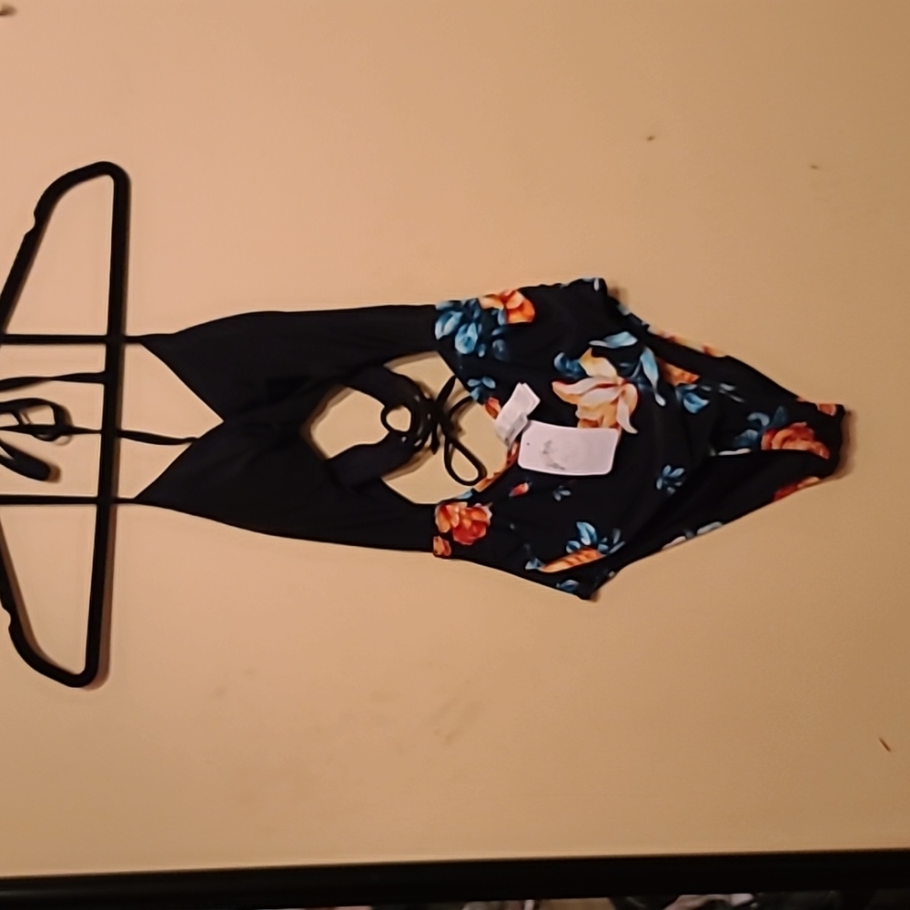 NWT One-piece women's swimsuit